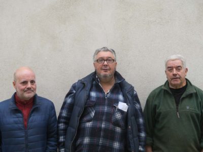 Vernissage traditionnel et meubles artisanaux sur-mesure
