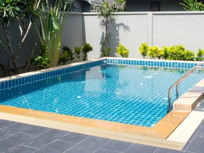 Que savoir avant de construire une piscine enterrée?